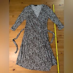 BCBGMaxAzria Brown and White Long Sleeve Wrap Dress